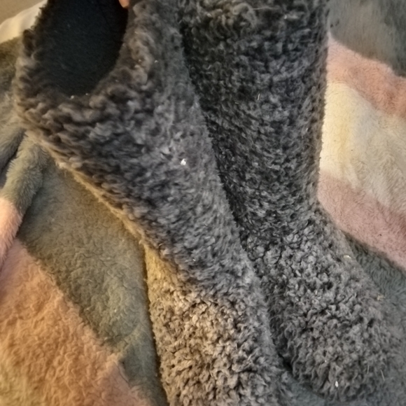 Marleylilly Sherpa gray boots - Picture 4 of 5
